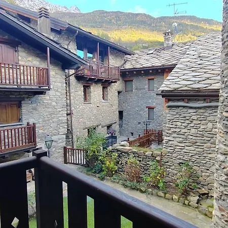 Relais Du Bourg * Roisan