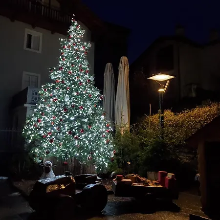 Relais Du Bourg Apartment Roisan